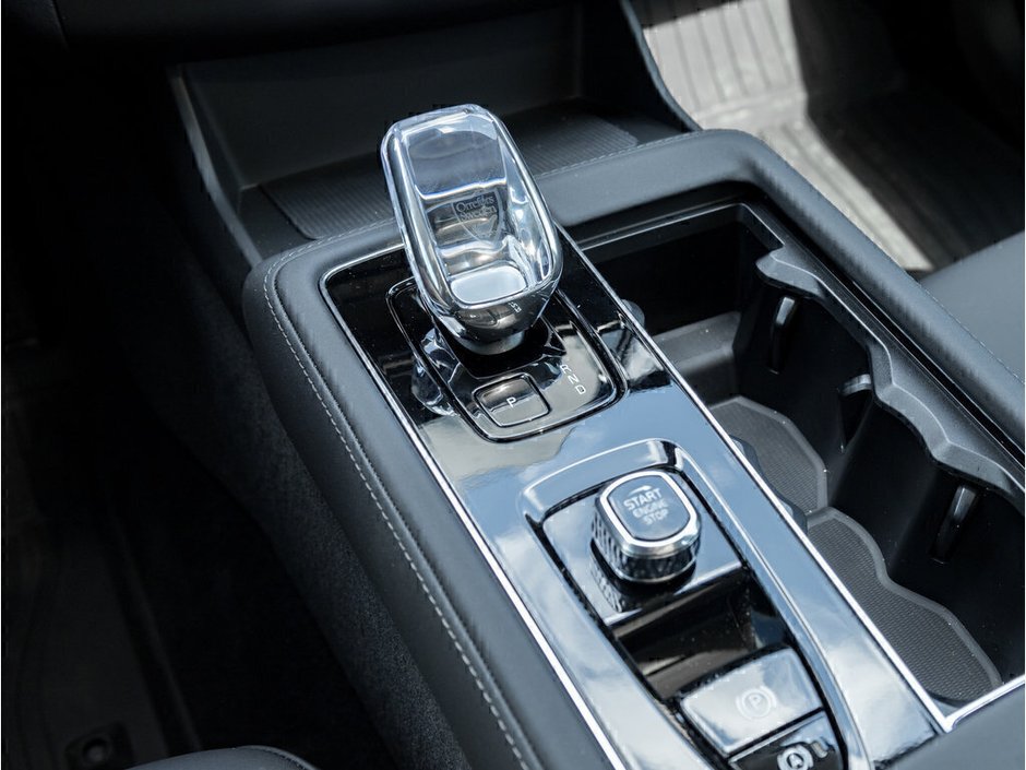 2025 Volvo XC90 Plus Bright Theme-16