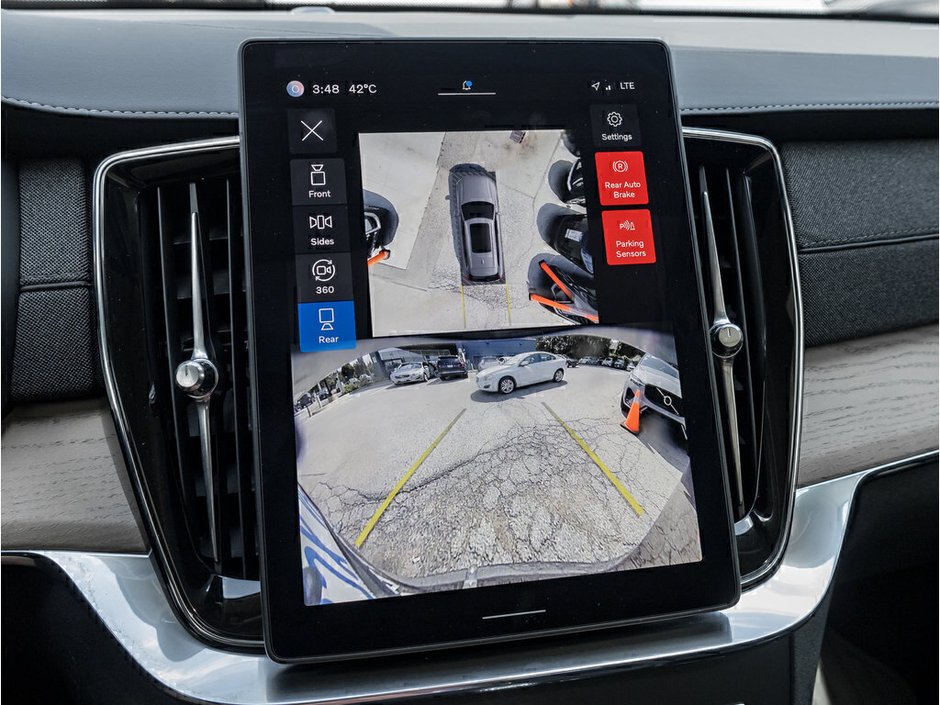 2025 Volvo XC90 Plus Bright Theme-12