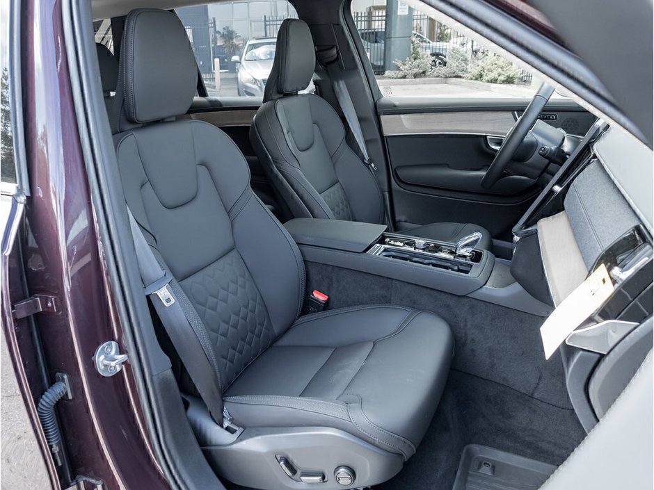 2025 Volvo XC90 Plus Bright Theme-22