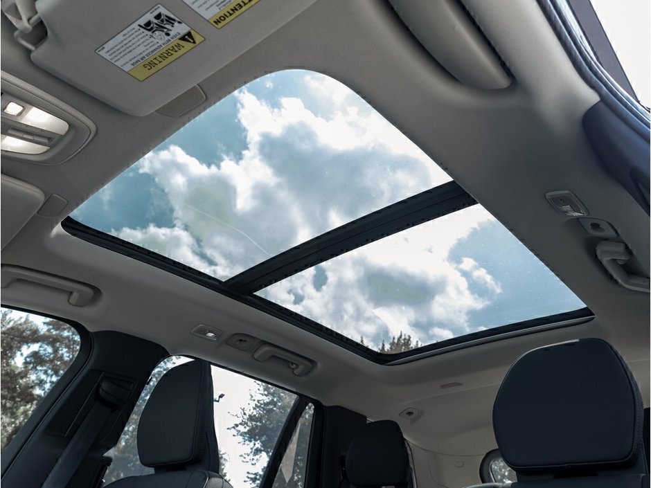 2025 Volvo XC90 Plus Bright Theme-21