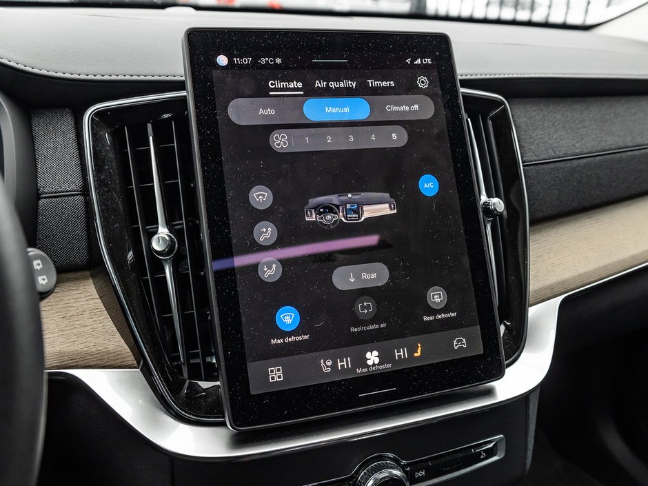 2025 Volvo XC90 Core Bright Theme-21