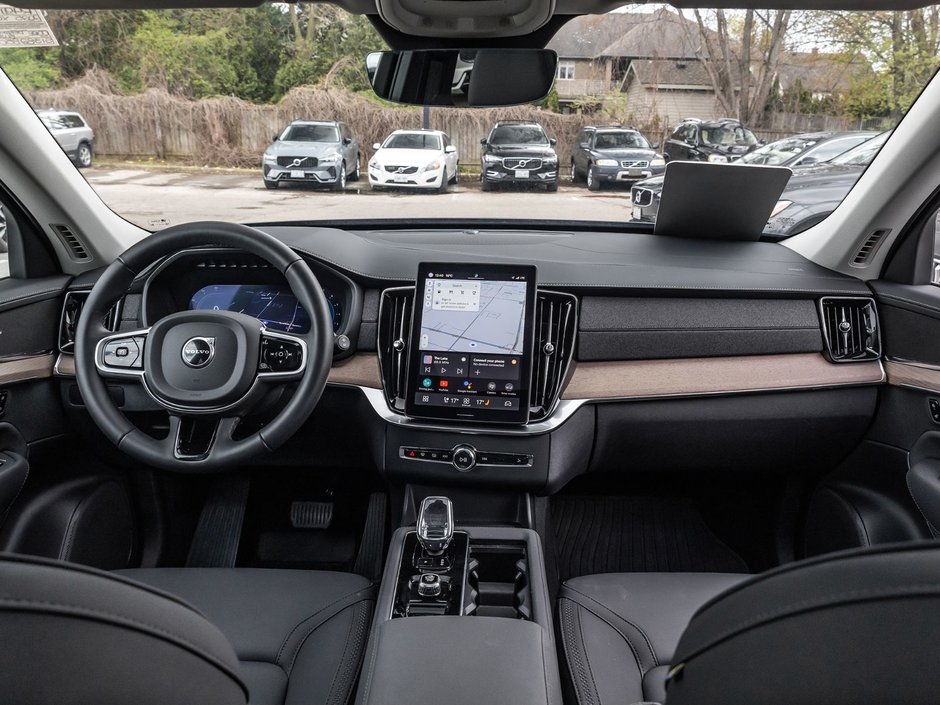 2025 Volvo XC90 Core Bright Theme-27