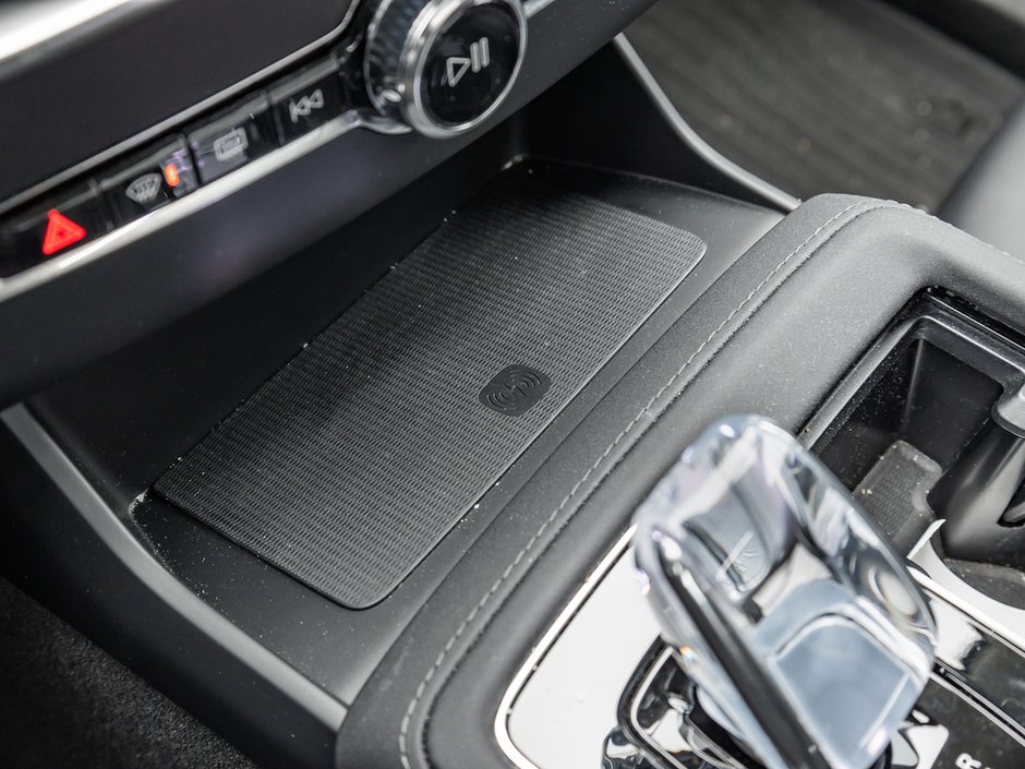 2025 Volvo XC90 Core Bright Theme-19