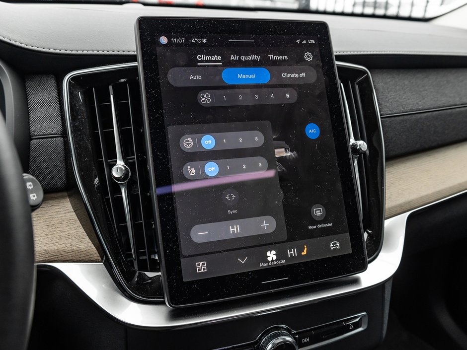 2025 Volvo XC90 Core Bright Theme-22