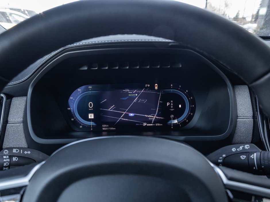 2025 Volvo XC90 Core Bright Theme-11