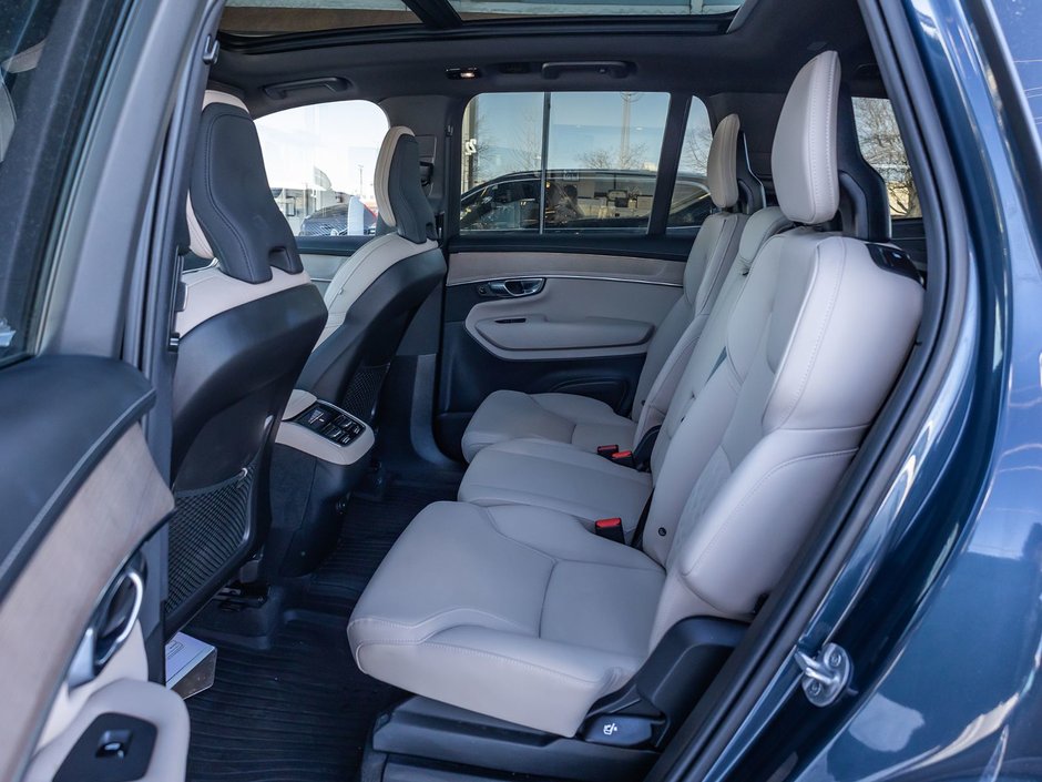 2025 Volvo XC90 Core Bright Theme-25