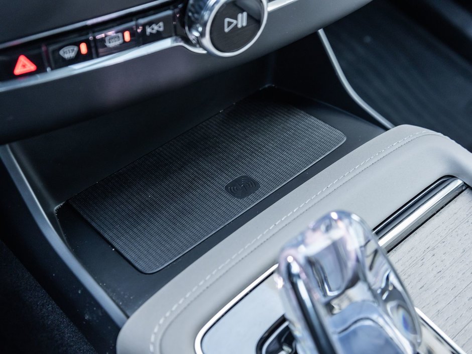 2025 Volvo XC90 Core Bright Theme-19