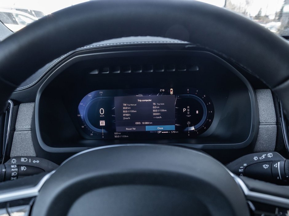 2025 Volvo XC90 Core Bright Theme-12