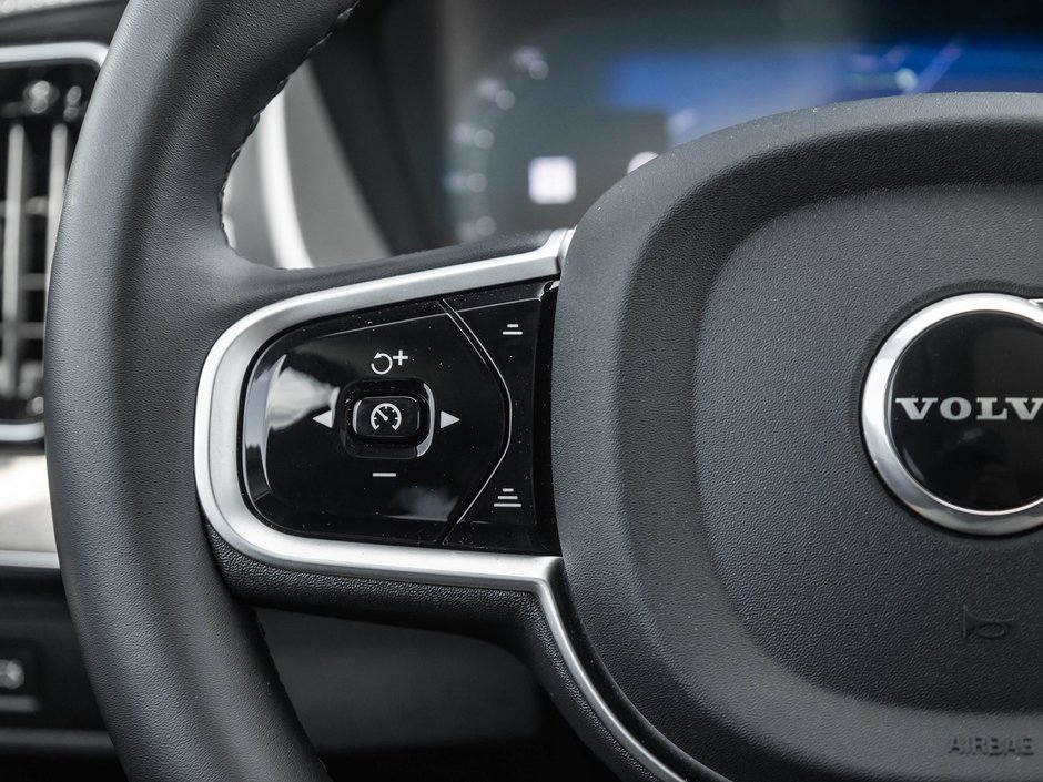 2025 Volvo XC90 Plus Bright Theme-10