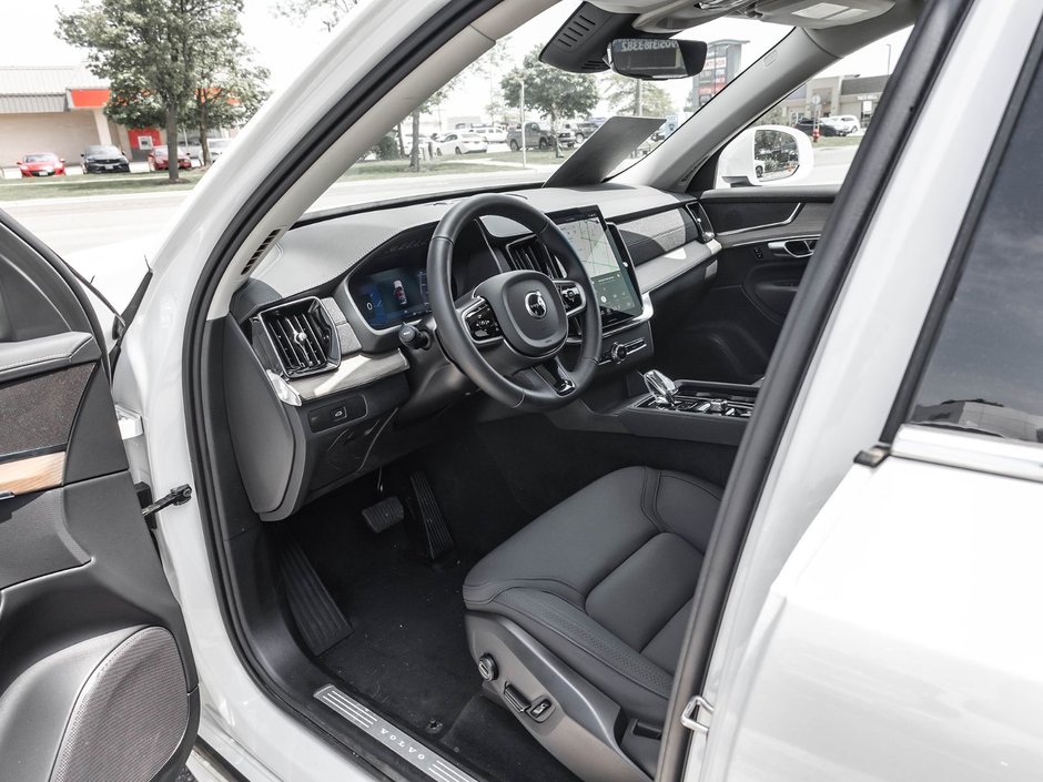 2025 Volvo XC90 Plus Bright Theme-8
