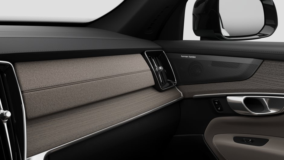 2026 Volvo XC90 Plus Dark Theme-8