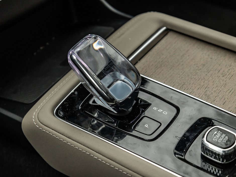 2026 Volvo XC90 Ultra Dark Theme-18