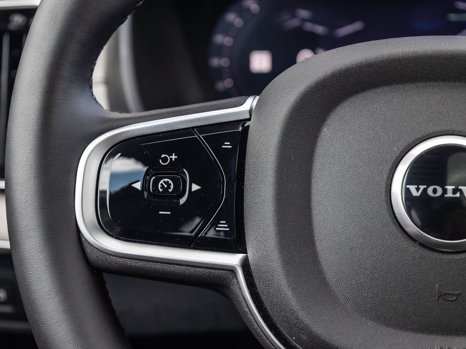2026 Volvo XC90 Ultra Dark Theme-10