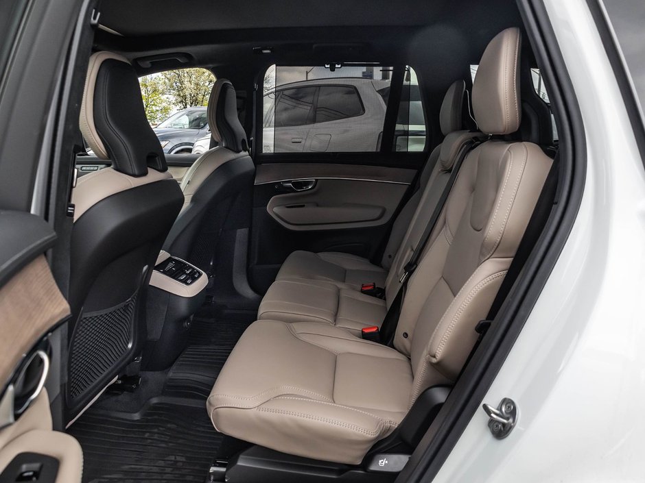2026 Volvo XC90 Ultra Dark Theme-27