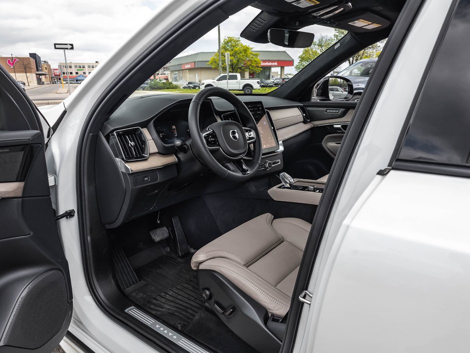 2026 Volvo XC90 Ultra Dark Theme-8