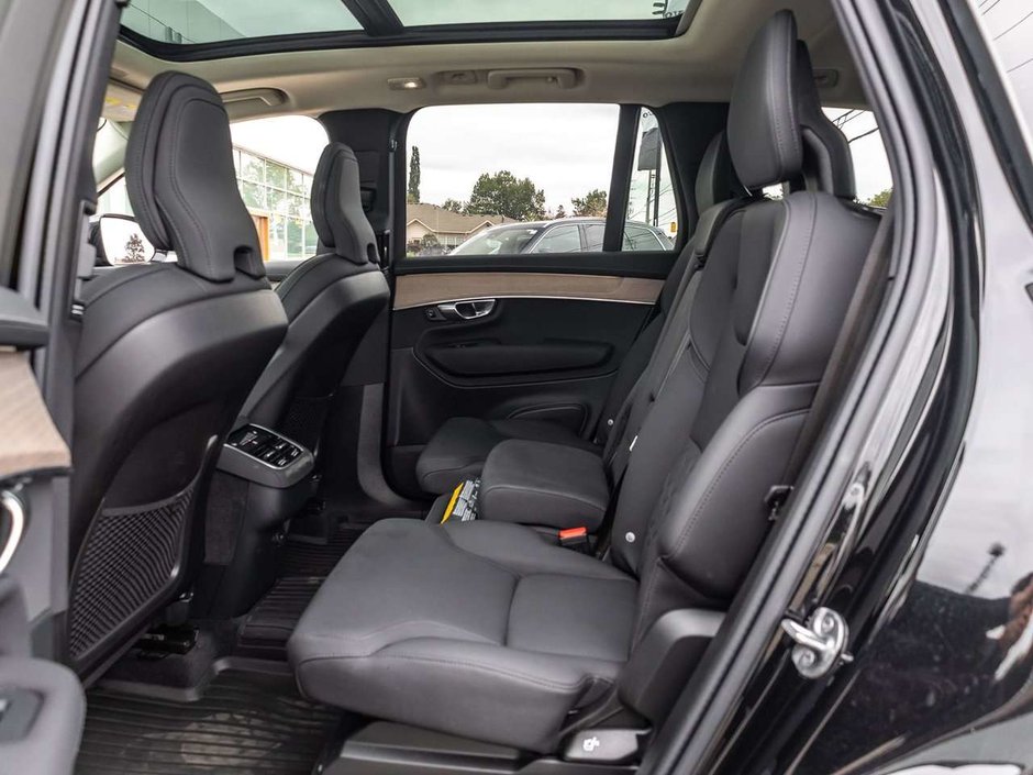2026 Volvo XC90 Plus Dark Theme-25