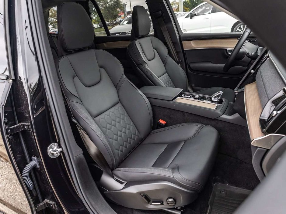 2026 Volvo XC90 Plus Dark Theme-23