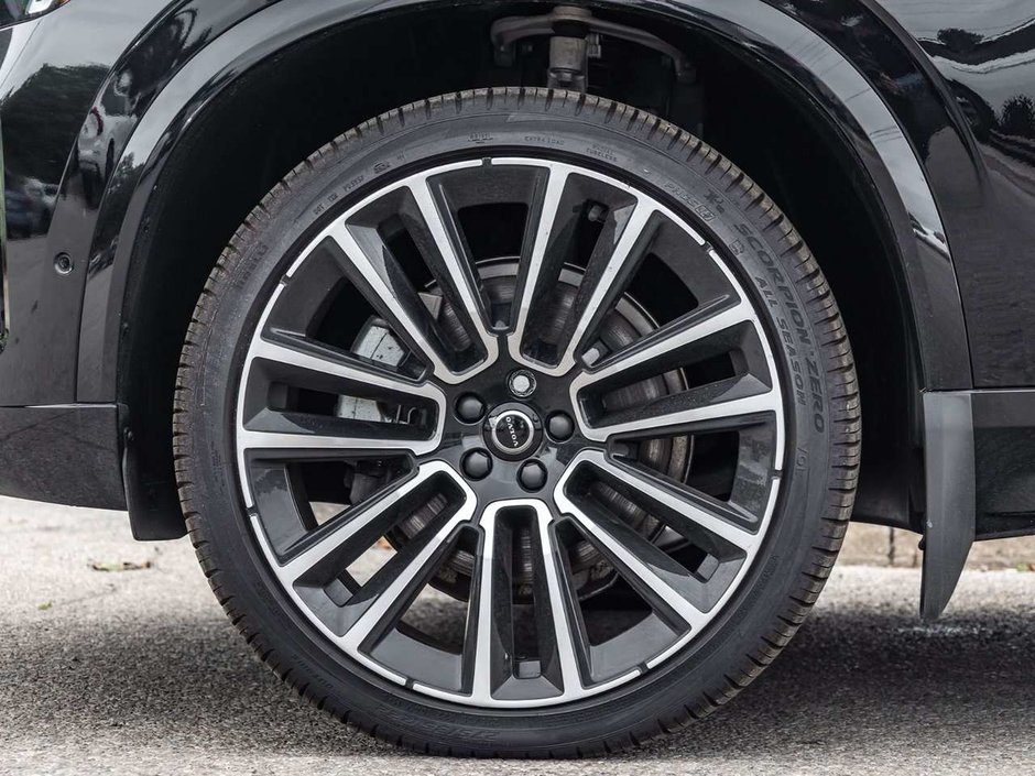 2026 Volvo XC90 Plus Dark Theme-4