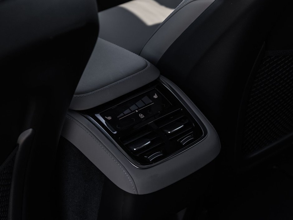 2026 Volvo XC90 Plus Bright Theme-26