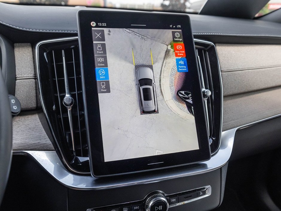 2026 Volvo XC90 Plus Bright Theme-12