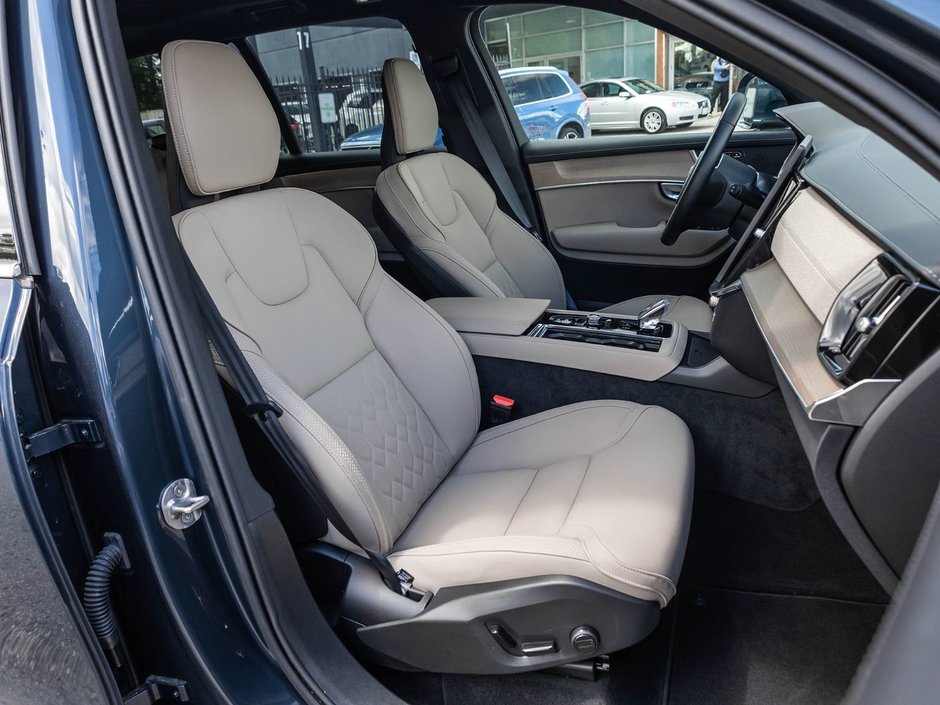 2026 Volvo XC90 Plus Bright Theme-23