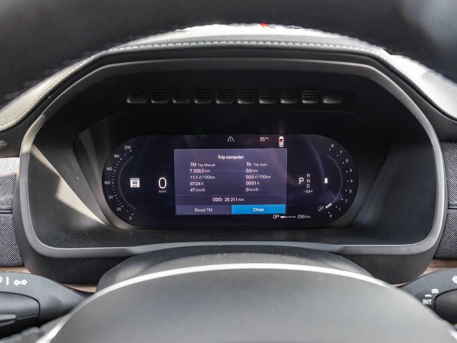 2026 Volvo XC90 Plus Dark Theme-10