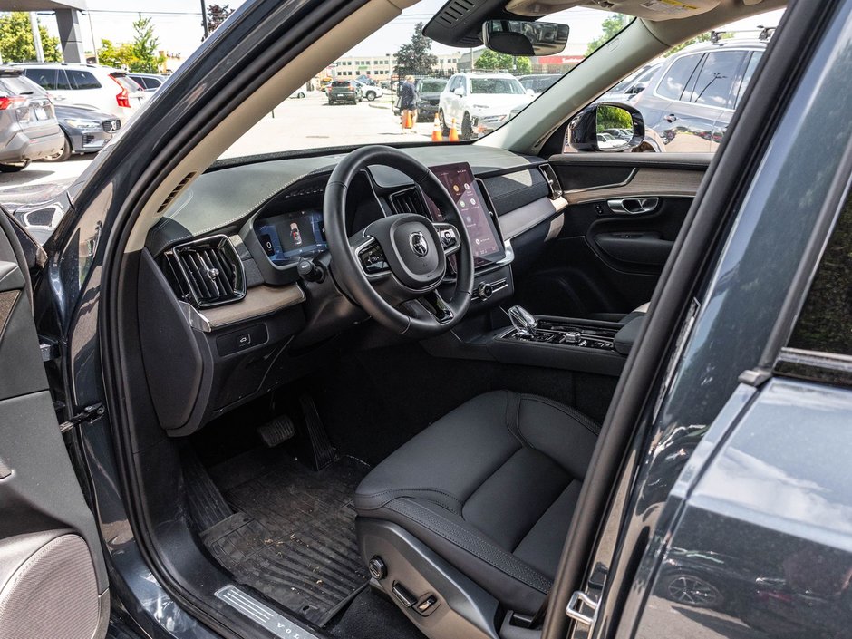 2026 Volvo XC90 Plus Dark Theme-22