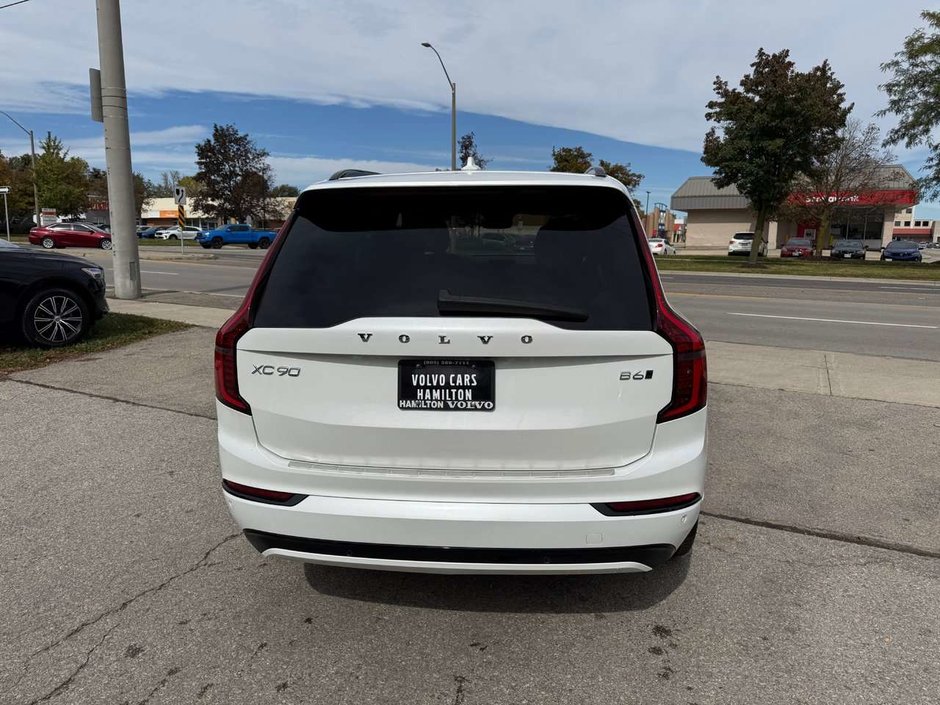 2026 Volvo XC90 Plus Dark Theme-9