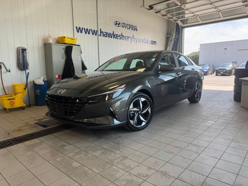 2023 Hyundai Elantra Hybrid Luxury in Hawkesbury, Ontario