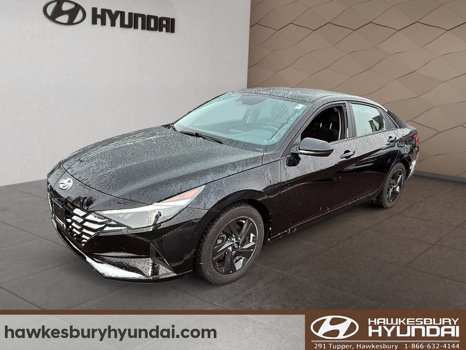 2022 Hyundai Elantra Preferred in Hawkesbury, Ontario