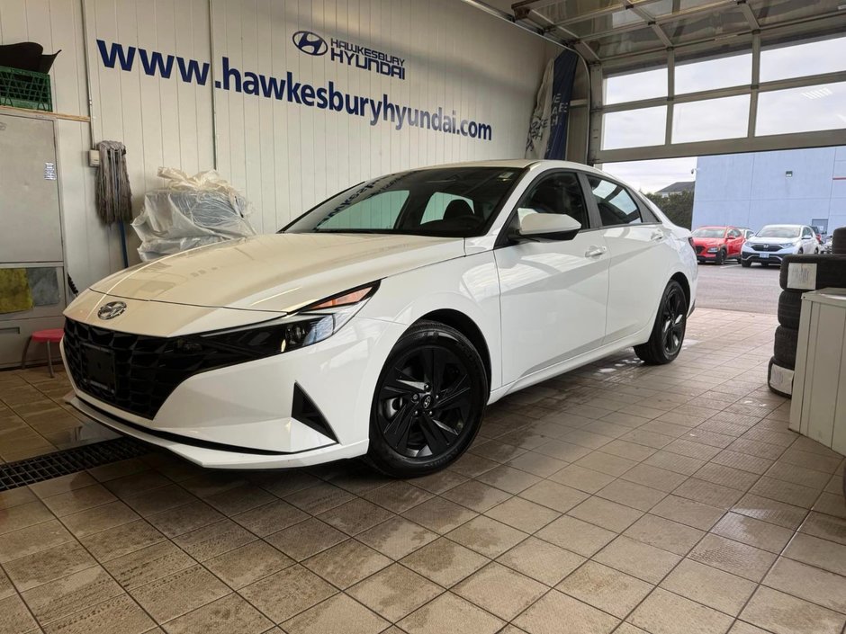 Elantra Preferred 2023 à Hawkesbury, Ontario