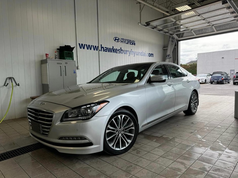 2016 Hyundai Genesis sedan Luxury in Hawkesbury, Ontario