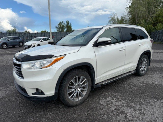 2015 Toyota Highlander XLE in Hawkesbury, Ontario