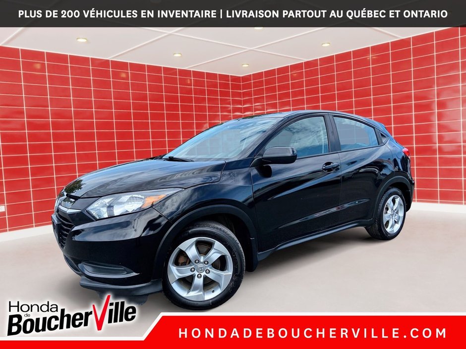 2016 Honda HR-V LX in Terrebonne, Quebec - w940px