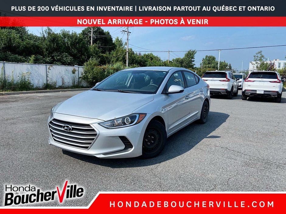 Hyundai Elantra LE 2017 à Terrebonne, Québec - w940px