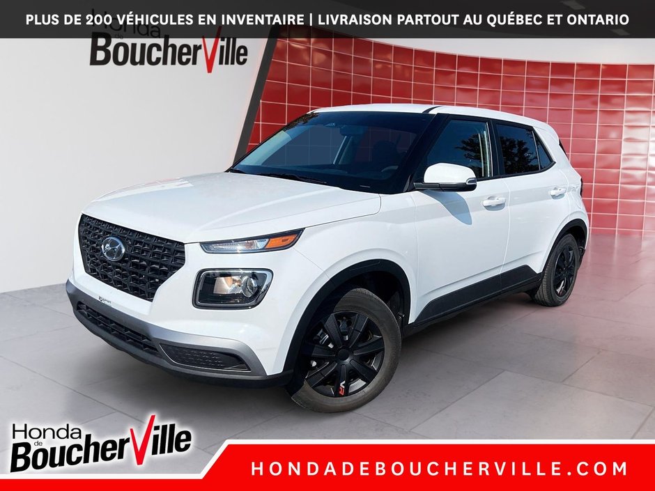 Hyundai Venue Essential 2023 à Terrebonne, Québec - w940px