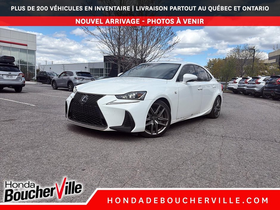 Lexus IS IS 300 2020 à Terrebonne, Québec - w940px