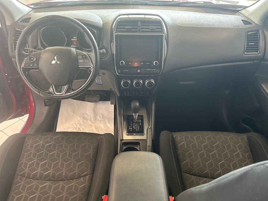 2022 Mitsubishi RVR SE-18