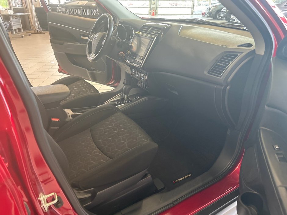 2022 Mitsubishi RVR SE-10