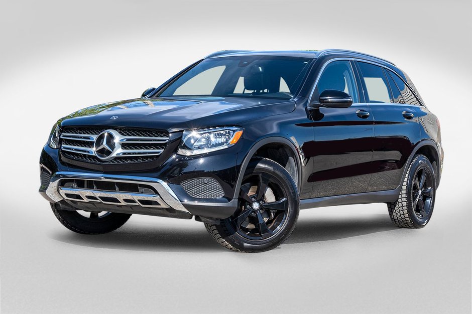 2017 Mercedes-Benz GLC300 **JAMAIS ACCIDENTÉ+CUIR+MAG+TOIT PANO+CAMÉRA** in Charlemagne, Quebec