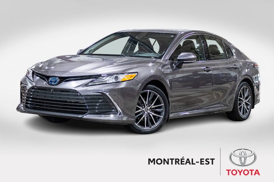 Toyota Camry Hybrid XLE 2021 à Charlemagne, Québec