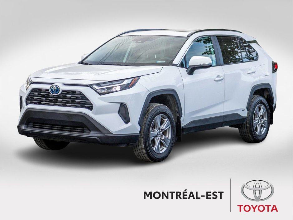 2023 Toyota RAV4 Hybride XLE AWD **JAMAIS ACCIDENTÉ+TOIT+CARPLAY+MAG** in Saint-Jérôme, Quebec