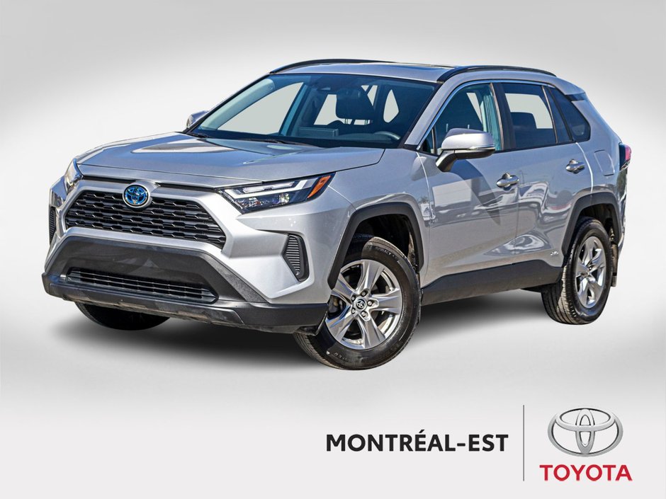 2024 Toyota RAV4 Hybride XLE **JAMAIS ACCIDENTÉ+TOIT+MAG+CARPLAY+CAMÉRA** in Saint-Jérôme, Quebec