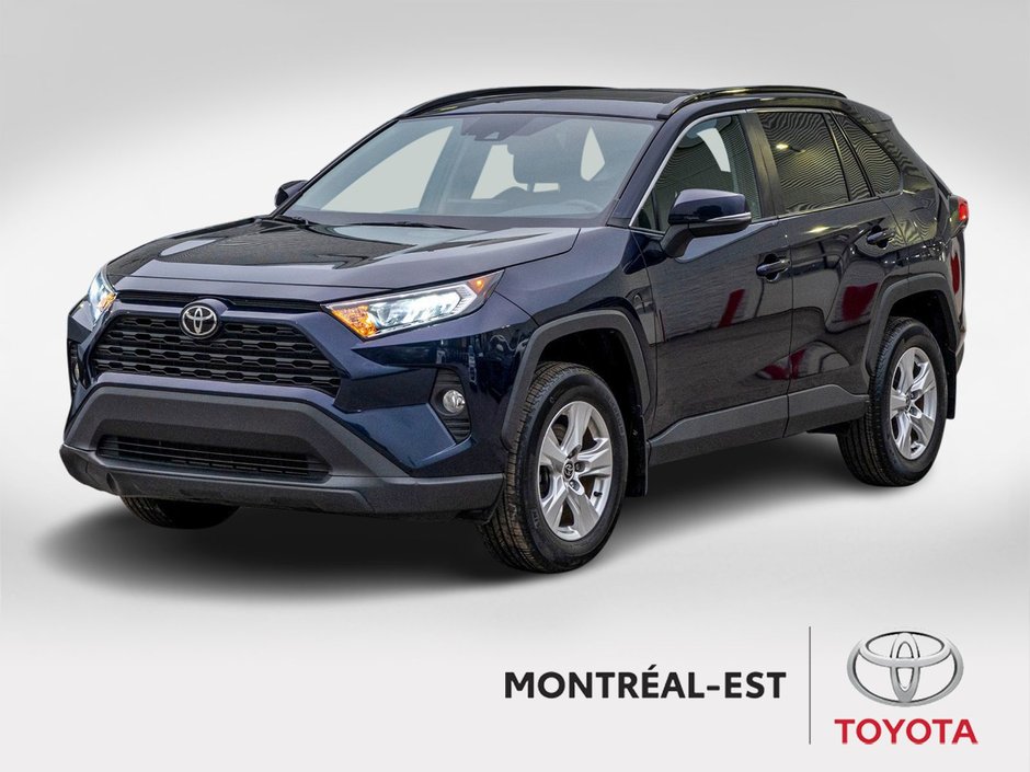 Toyota RAV4 XLE AWD **SIÈGES AVANT CHAUFFANTS + TOIT OUVRANT 2021 à Saint-Jérôme, Québec