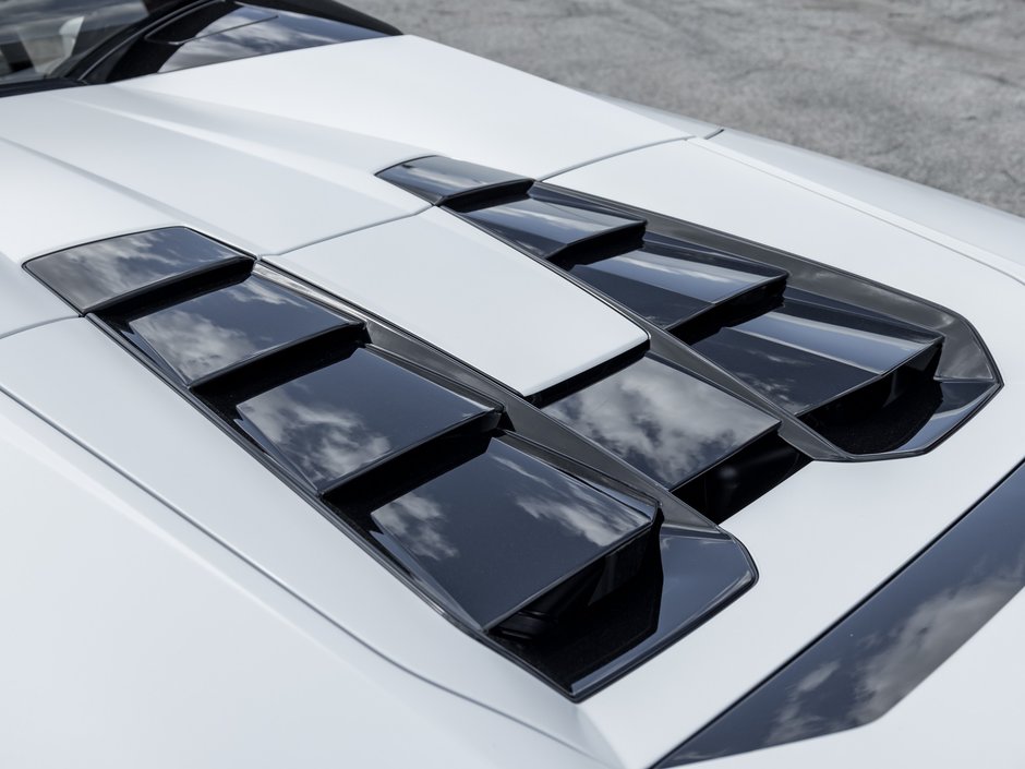 2021 Lamborghini Hurcan Evo Spyder-12