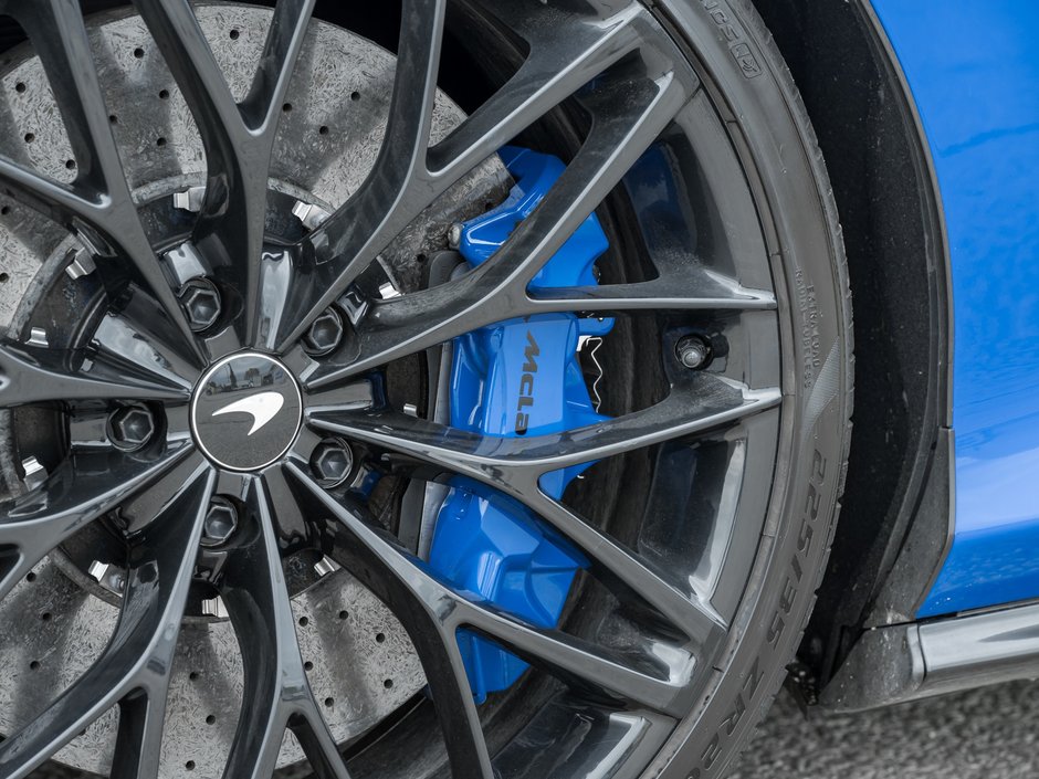 2022 McLaren GT-5