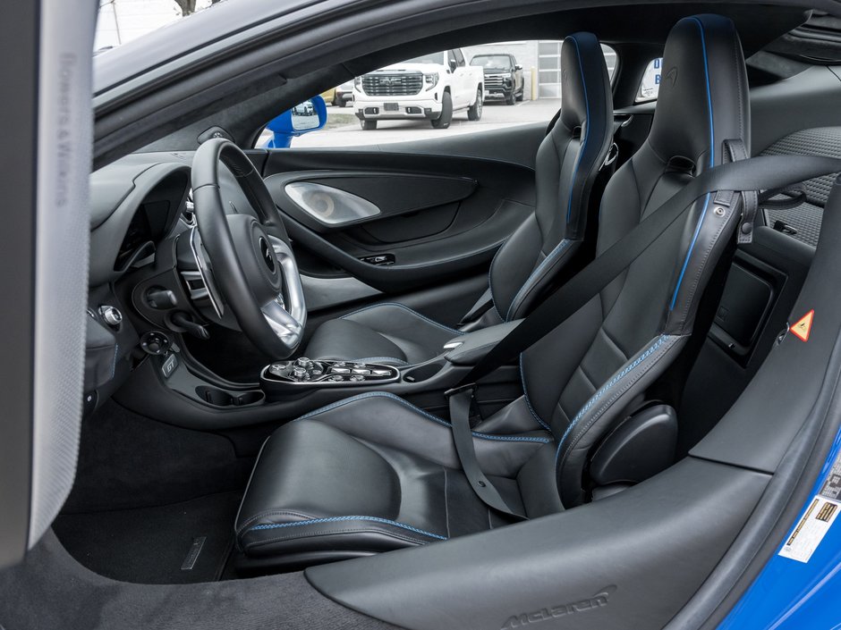 2022 McLaren GT-14