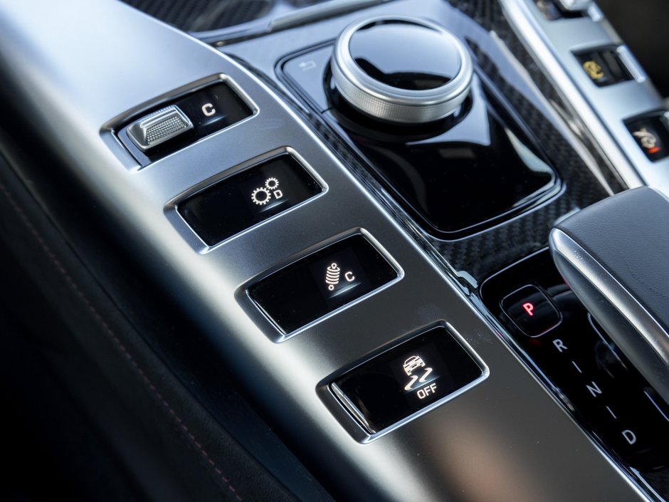 2020 Mercedes-Benz AMG GT C-31