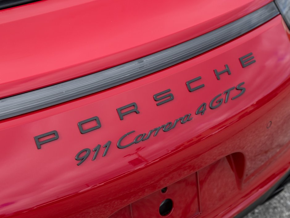 2015 Porsche 911 Carrera 4 GTS-13