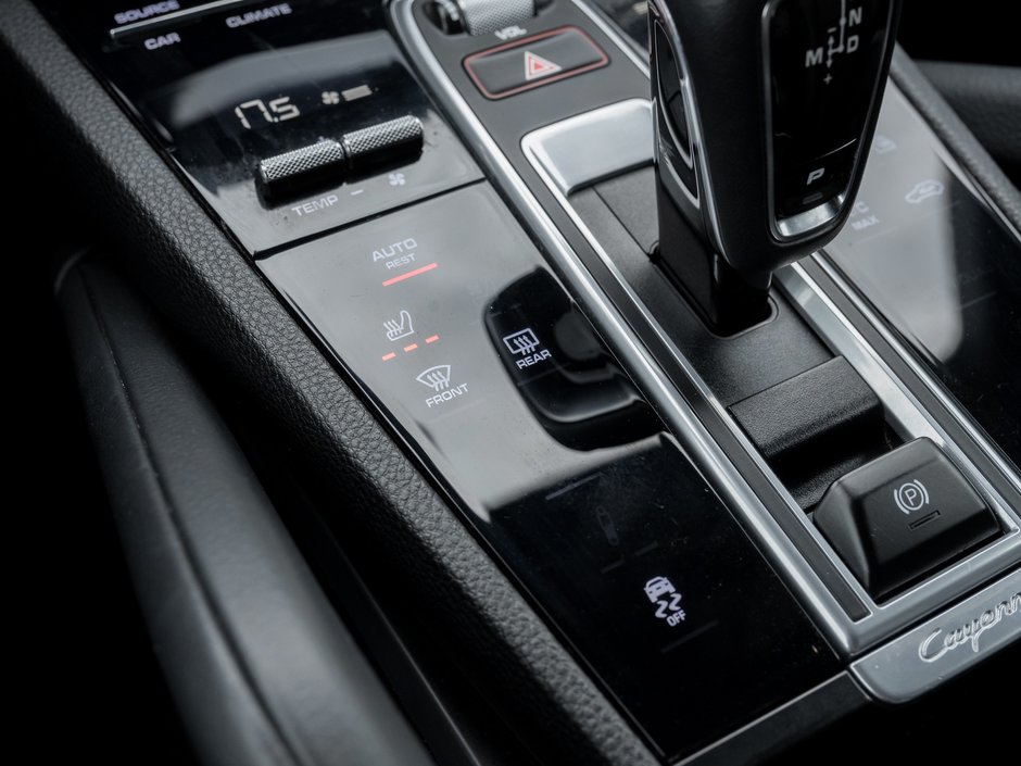 2022 Porsche Cayenne-19
